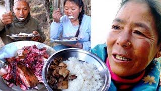 why jungle man's wife is very upset during their lunch time ||  Meat curry in the village ||