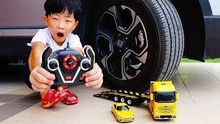 무선조종 리모컨으로 아빠차를 움직여 볼까? 예준이의 자동차 트럭놀이 R/C Car Toy for Kids Play