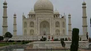 Guided tour of the Taj Mahal in Agra, India