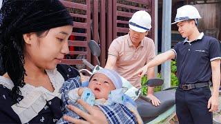 Kind engineer was handed a motorbike - Hang takes care of a baby in the hospital