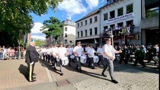 Neusser Bürger Schützenfest 2023-Umzug der Tambourkorps mit den Klängen des „Freut euch des Lebens“