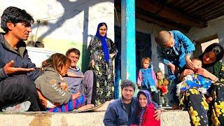 "Mohammed and his motherless babies, meeting with Zainab and her family"