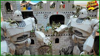  Pretend Play Castle Defense: Plastic Army Men VS Alien Iron Giants from Space