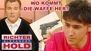 Diebstahl & unerlaubter Waffenbesitz! Juri (15) hat keine Verteidigung!  |1/2|Richter Alexander Hold