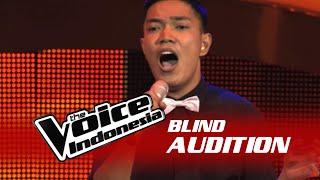 Iskandar "I Can't Let Go" | The Blind Audition | The Voice Indonesia 2016