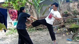 Cara melatih tangkisan pencak silat