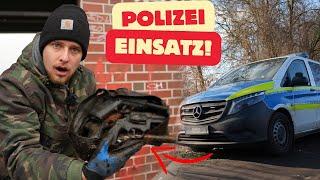 POLICE CALLED because of BAG full of WEAPONS!! / Magnet fishing with Gebrüder Lange