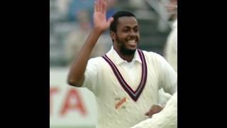 Courtney Walsh Sets Up Graeme Hick With Most Amazing Seam Bowling