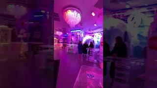 Ice Bar in Las Vegas. Minus 5 Ice Experience inside Venetian resort is a pretty ‘COOL’ experience!