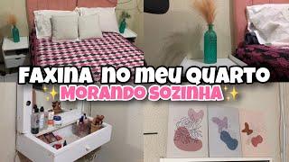 FAXINA COMPLETA NO QUARTO: Troquei colcha de cama |Limpei a penteadeira e muito+ | Morando sozinha