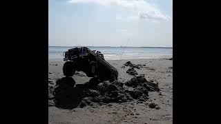 TRAXXAS TRX4M FALL GUY STUNT ROCK CRAWLER GMC SIERRA GRANDE #traxxas #trx4m #rockcrawler #gmcsierra