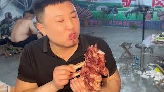 第一次吃驴肉烧烤，艾玛太香了！ #天上龙肉地上驴肉 #驴肉烤串