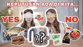 CHALLENGE BIKIN SMOOTHIES SAMBIL TUTUP MATA!! PAKE IKAN? | Aurelliaurel