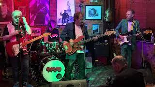 Mud “Johnny B.Goode” live @The Cavern, Raynes Park London 17th October 2024