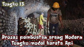 Proses pembuatan arang kayu modern dengan tungku model kereta api