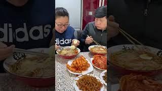 #shorts videos #shorts #eatingchallenge #eatingshow #eatingsounds  Husband and wife eating show Ep98