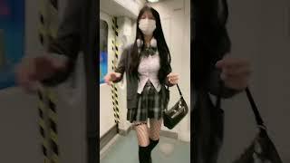 地鐵偶遇女友