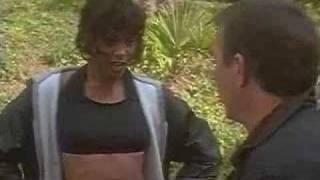 The Bodyguard (1992) - Movie Trailer