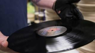 Wisconsin Life | At Waxxy Poodle, vinyl records spin back to life