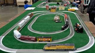 Fast O-gauge 3-rail layouts at Great Train Show run round & round! #modeltrains #oscale #tinplate