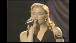 LeAnn Rimes - I Fall To Pieces [Live] HQ Audio