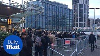 Queues form at East Croydon Station as Southern rail strikes begin - Daily Mail