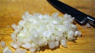 How to Mince an Onion - Easiest Minced Onions!