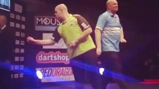 Throw like van gerwen