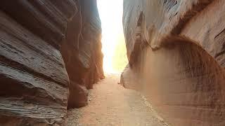 Glowing Slot Canyon - Hiking POV