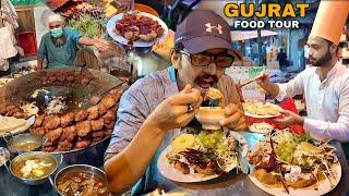 GUJRATI STREET FOOD TOUR - Incredible GolGapa Making, Nashta & Dhaki Milk in Pakistan