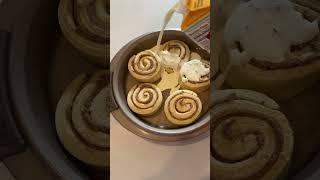 Viral cinnamon rolls recipe for Christmas morning! #shorts #viralcinnamonrolls #viralrecipe