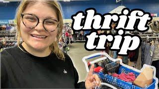 Thrift With Me at My Favorite Goodwill to Resell on Poshmark & eBay!