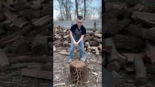 Young Axeman splits Black Walnut #splittingfirewood