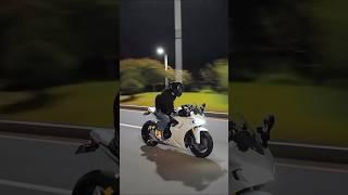 아춥다. 근데 부산은 왜 눈안와? #ducati #motorcycle #bike