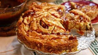 Apple Crinkle Cake: Phyllo, Custard & apples. So Good!!