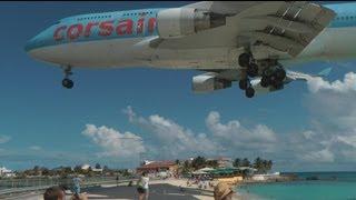 St. Maarten Corsair Boeing 747 landing (1080p)