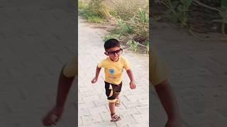 #shortslook at the baby's walking style |jasmeet kashyap|#baby #tranding #YouTubeshorts