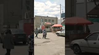 Пока шел по Курску чуть ноги не сломал от дырок в асфальте! Придя на сеймский рынок будь аккуратнее!