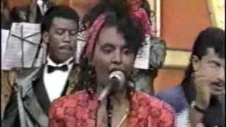 Ninoshka y Tambo - Volando Pa' Nueva York (La Visa) clasica