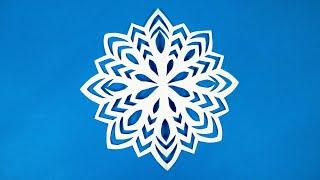 how to make simple paper snowflakes  DIY paper snowflakes