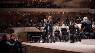 Zugabe von Lucas & Arthur Jussen in Hamburger Elbphilharmonie