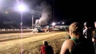 Jerry Hairhoger pulling his Kenworth at Lawarence County