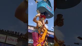 परळचा राजा आला#parelcharaja #youtubeshorts #ganpati #visarjan #trending #bappa #shorts #1million