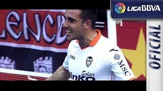 Musical a Paco Alcácer, jugador del Valencia CF