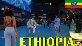 በምሽት ጨረቃ የመሰለው የቸርችል ጎዳና Addis Ababa Walking Tour