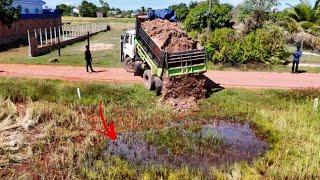 Excellently First Start a New PROJECT Cooperation Landfill On The Flooded to Make New Home by Dozer