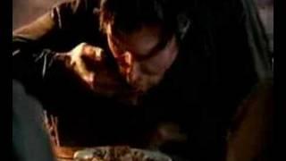 Christian Bale eats maggots - Rescue Dawn