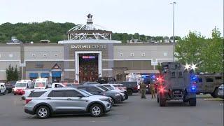 19-year-old charged with shooting 5 people at Connecticut mall