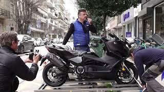 YAMAHA TMAX 560 mega scooter UNBOXING 2024