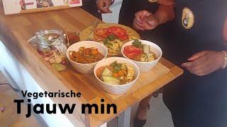 Surinaamse bami: Tjauw Min (vegetarisch) van de SuriMAMs - #recept #Allerhande